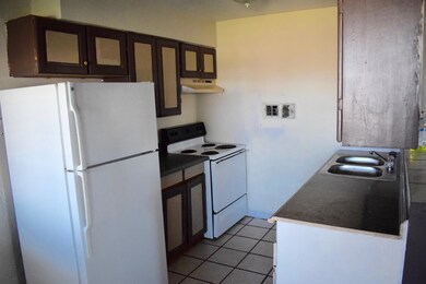 590 Iris Dr, Redding, CA 96002 - photo 4