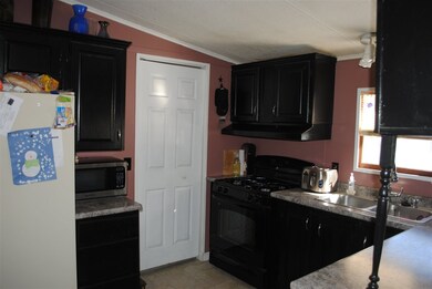 642 Sherwood Glen, Somersworth, NH 03878 - photo 7