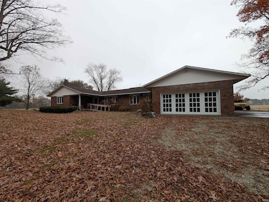 13854 Kellys Lake Ln, Lawrenceville, IL 62439 - photo 2