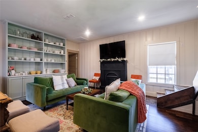 429 Daughtrey Ave, Waco, TX 76706 - photo 3