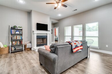 1205 Amsden Cir, Denison, TX 75020 - photo 5