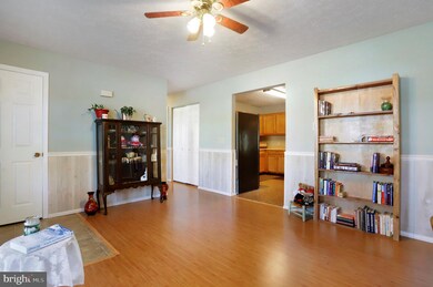 1525 Mark Dr, Chambersburg, PA 17201 - photo 4