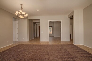 1046 E Phelps St (6)