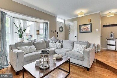 6331 Mary Todd Ct, Centreville, VA 20121 - photo 6