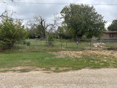 7827 von Ormy, von Ormy, TX 78073 - photo 4
