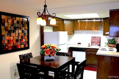 139 Peppertree Dr, Buffalo, NY 14228 - photo 3