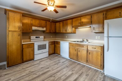 1st St 2752-HDR