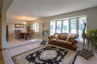 1008 S Prairie Ln, Raymore, MO 64083 - photo 4