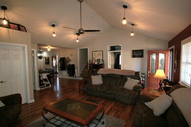 111 W Fast Ave, MacKinaw, IL 61755 - photo 7