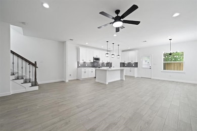 1069 Saint Clair St, Houston, TX 77088 - photo 4