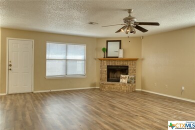 305 Dillon Dr, Copperas Cove, TX 76522 - photo 2