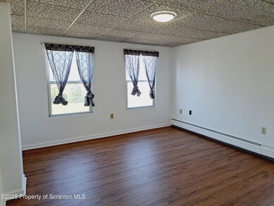 1318 Jefferson Ave unit 2, Scranton, PA 18509 - photo 3