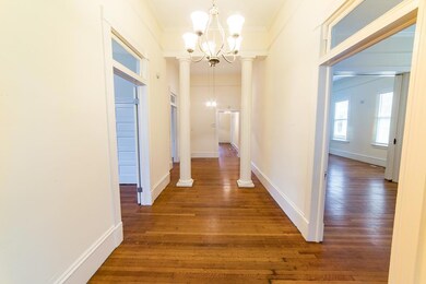 Hallway/Entrance