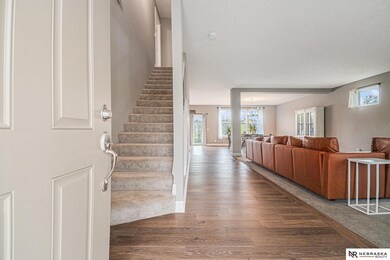 18514 Olive Cir, Omaha, NE 68136 - photo 5