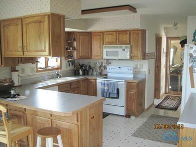 3786 Middleton Pike, Luckey, OH 43443 - photo 5