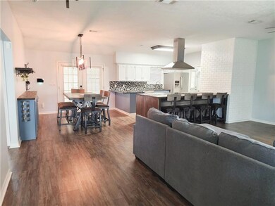 OPEN FLOORPLAN