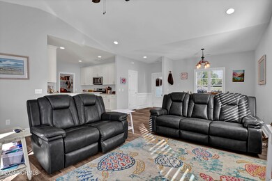 1450 Lisa Rd, Southport, NC 28461 - photo 4