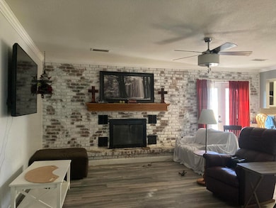 2042 M St SW, Miami, OK 74354 - photo 5