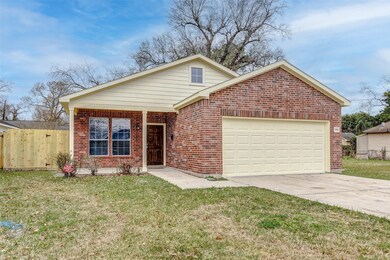 7022 Eastwood St, Houston, TX 77021 - photo 4