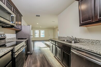 700 Pecan Ave, Waco, TX 76704 - photo 7