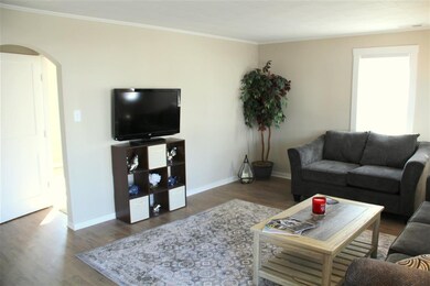 502 N West St, Fort Branch, IN 47648 - photo 4