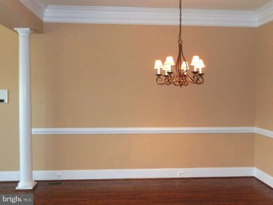 6876 Frase Dr, Falls Church, VA 22043 - photo 4