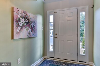 21249 Owls Nest Cir, Germantown, MD 20876 - photo 2