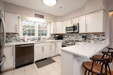 3 Williamsburg Cir unit C, Laconia, NH 03246 - photo 3