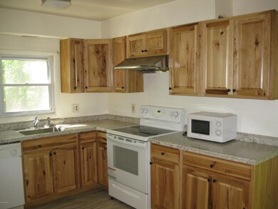 1225 Delaware Dr, Matamoras, PA 18336 - photo 6