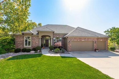 9658 Redbud Ln, Lenexa, KS 66220 - photo 3