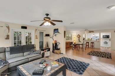 Living/Dining Area