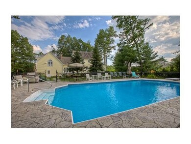 344 Whitford St, Manchester, NH 03104 - photo 5