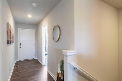 1037 25th Ave SW, Altoona, IA 50009 - photo 3