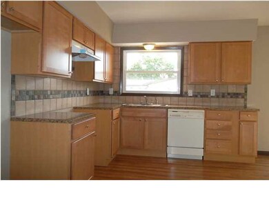 New Kitchen! Cabinets, countertop, fixtures all ne
