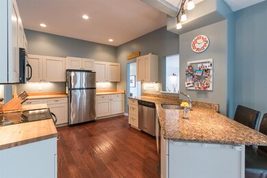 156 Holly Ln, Portsmouth, NH 03801 - photo 2