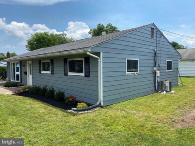 932 Rozel Ave, Southampton, PA 18966 - photo 3