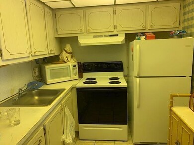 435 Windsor S, West Palm Beach, FL 33417 - photo 7