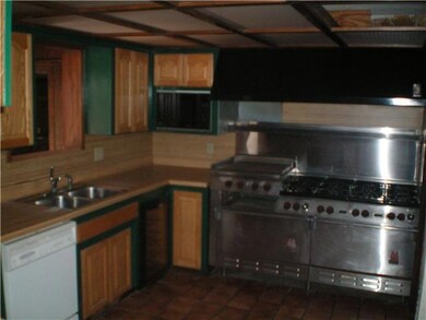 12100 N Greystone Cir, Oklahoma City, OK 73120 - photo 7