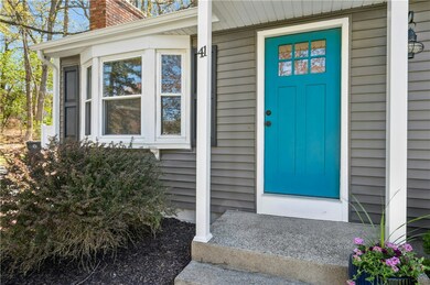 41 Crestwood Ct, Cumberland, RI 02864 - photo 6