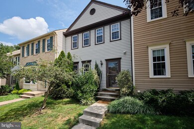 11960 Sentinel Point Ct, Reston, VA 20191 - photo 2