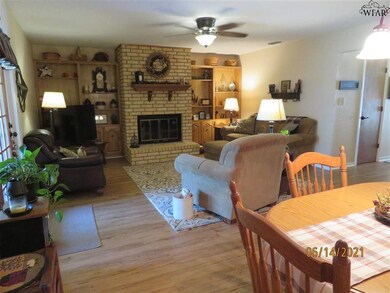 1523 Carol Ln, Wichita Falls, TX 76302 - photo 3