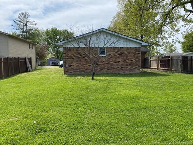 877 N 2nd St, Austin, IN 47102 - photo 3