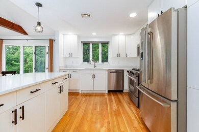 10 Longmeadow Ln, Medway, MA 02053 - photo 3