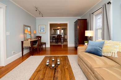 Living Room: 12x20