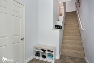 Entryway 3551-FULL