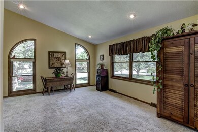 2852 Neptune Ct, Eau Claire, WI 54703 - photo 4