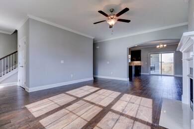 HH259 Eliot Living Rm to Dining