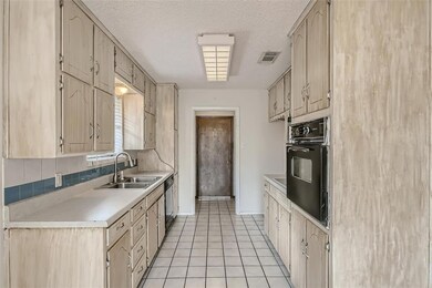 1020 Monterrey St, Bedford, TX 76022 - photo 7