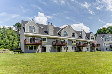 67 Fairways Dr unit 8, Bethlehem, NH 03574 - photo 2