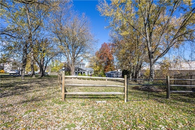 10 Coolidge St, Uniontown, PA 15401 - photo 3